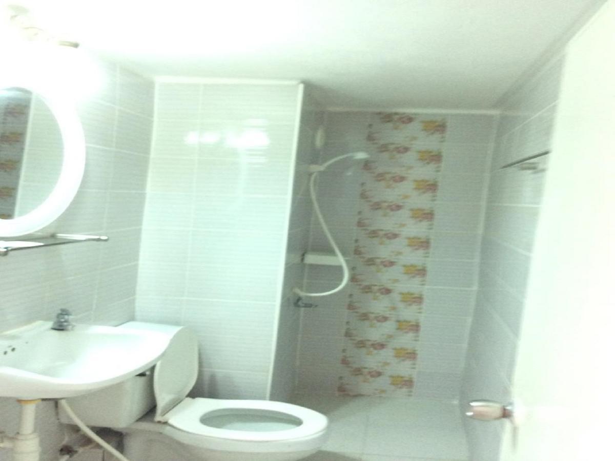 Impact Challenger Muang Thong Thani Service Apartment Bangkok Esterno foto